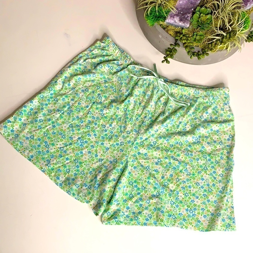 Vintage Cotton Cottage core floral  casual shorts large